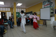 志愿者教师彭哲参加圭亚那当地中小学中国文化日活动