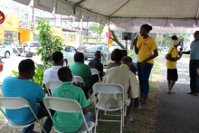 孔院学生教授当地人汉语-1